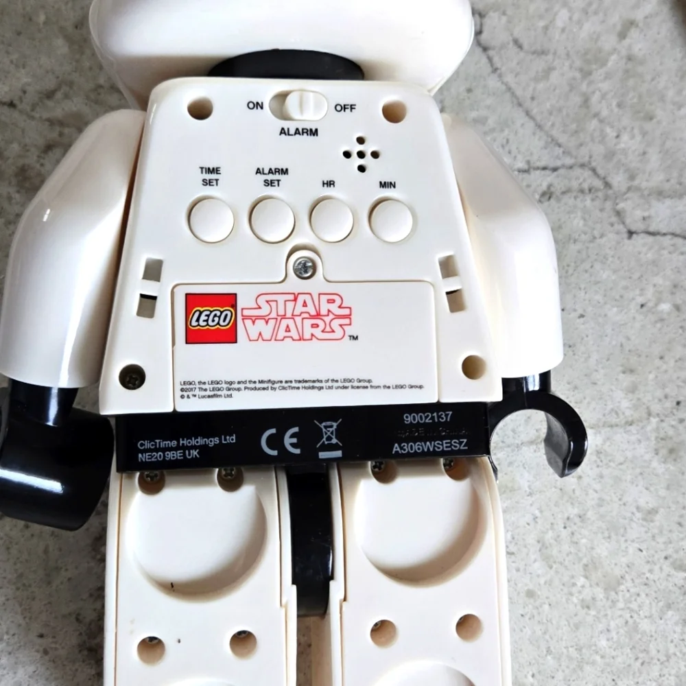 LEGO Star Wars 9002137 Stormtrooper  Light Up Alarm Clock - Picture 6 of 9